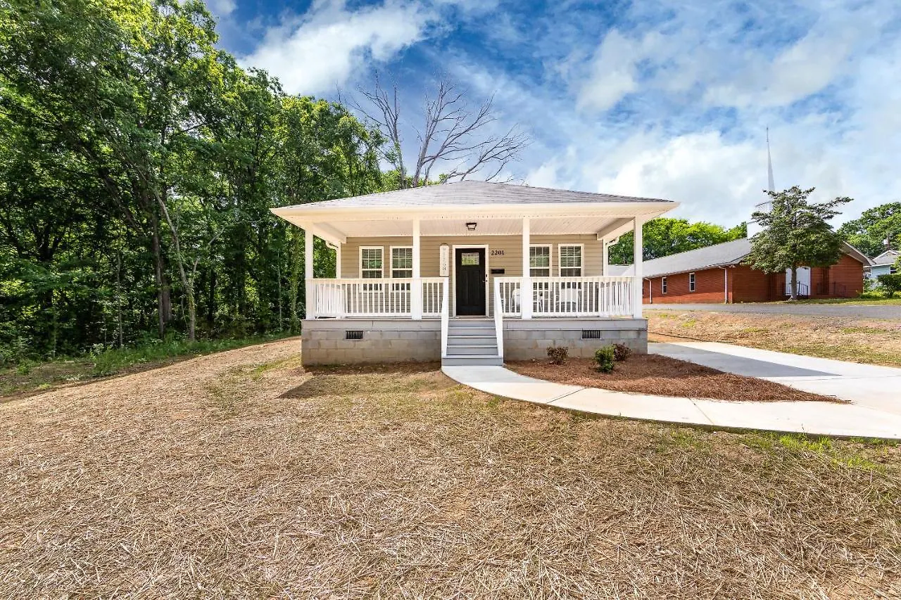 Brandnew Spacious 4 Bedroom House Minutes To Uptown Charlotte Feriehus