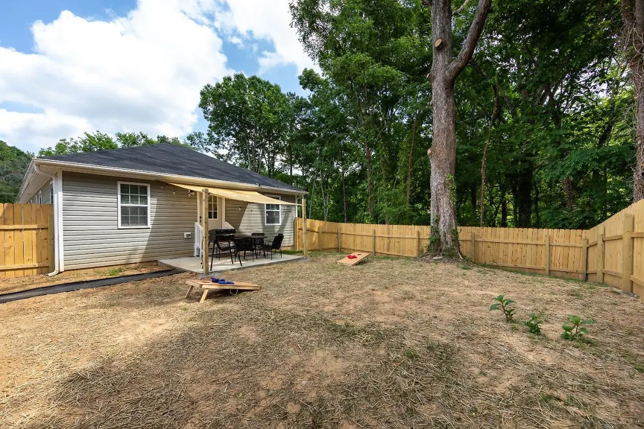 Brandnew Spacious 4 Bedroom House Minutes To Uptown Charlotte